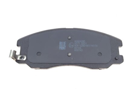 Передние тормозные колодки blue Print ADG04285