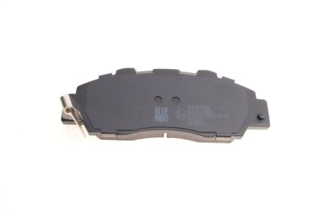 Передние тормозные колодки blue Print ADH24246