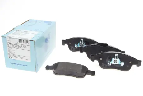 Передние тормозные колодки blue print ADR164206