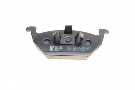 Передние тормозные колодки blue Print ADV184201