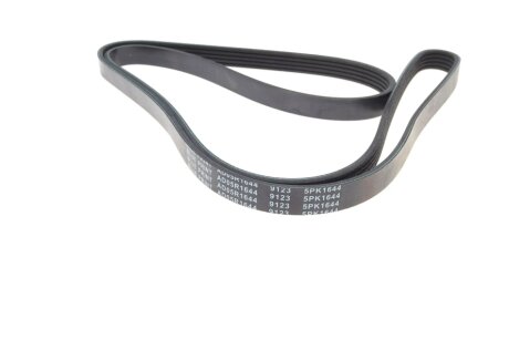 Привідний ремінь генератора blue Print AD05R1644