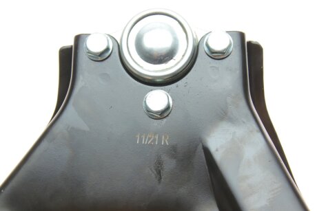 Важіль передньої підвіски blue Print ADBP860048