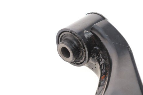 Важіль передньої підвіски blue Print ADBP860081