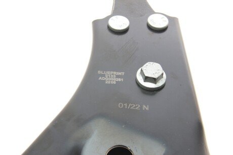 Важіль передньої підвіски blue Print ADG086281