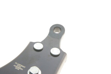 Важіль передньої підвіски blue Print ADG086281