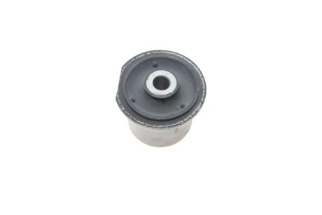 Сайлентблок переднього важеля blue Print ADA108038