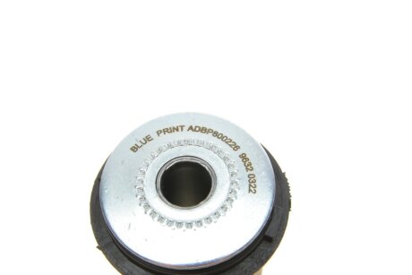 Сайлентблок переднего рычага blue Print ADBP800226