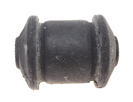 Сайлентблок переднього важеля blue Print ADG080222