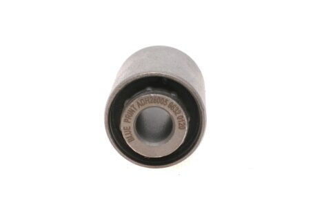 Сайлентблок переднього важеля blue Print ADH28005