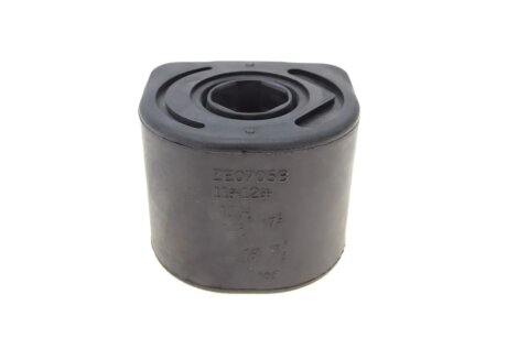 Сайлентблок переднього важеля blue Print ADK88015