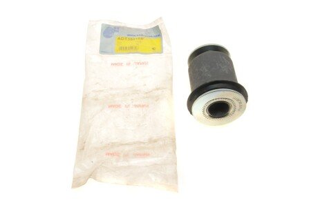 Сайлентблок переднього важеля blue Print ADT380160