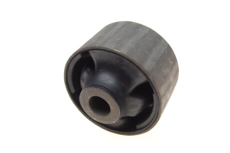 Сайлентблок (втулка) переднего амортизатора blue Print ADG080189