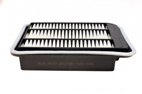 Воздушный фильтр blue Print ADC42251