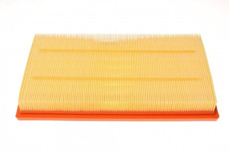 Воздушный фильтр двигателя blue Print ADK82242