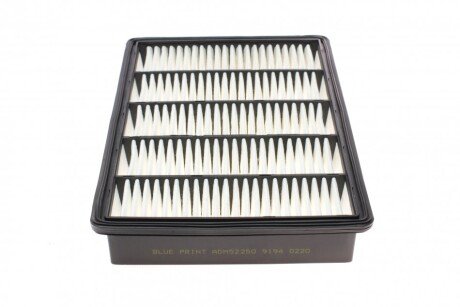 Воздушный фильтр двигателя blue Print ADM52250