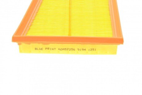 Воздушный фильтр двигателя blue Print ADM52256