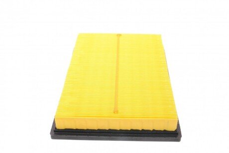 Воздушный фильтр двигателя blue Print ADT32297