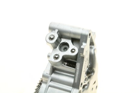 Насос масляний bmw 11417610378