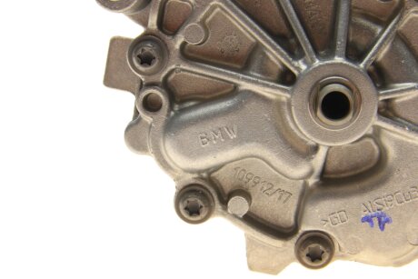 Масляний насос bmw 11417643046