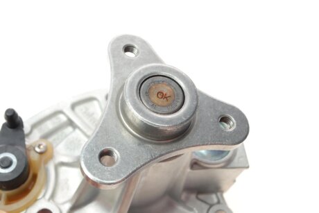 Насос ОР перемик. bmw 11518582740