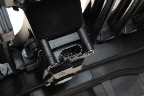 Заслiнка повiтр bmw 51137497281