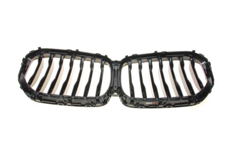 Решітка радіатора bmw 51138096590