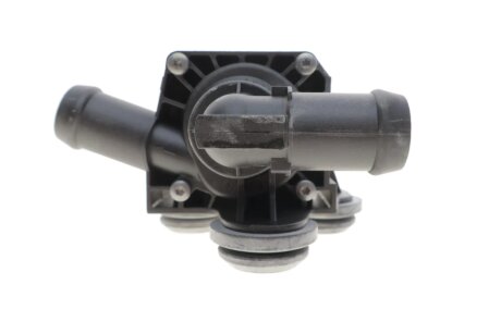 Додаткова водяна помпа bmw 64116928246