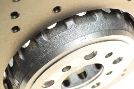 Вентильований гальмівний диск bmw 34117991101