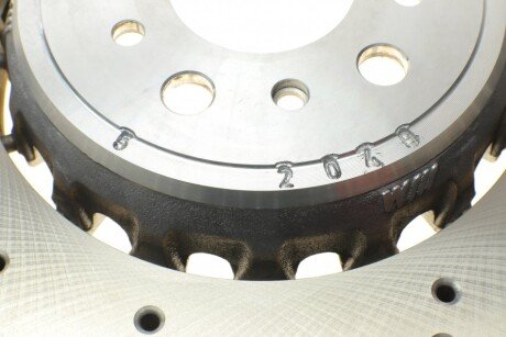 Вентильований гальмівний диск bmw 34117991101