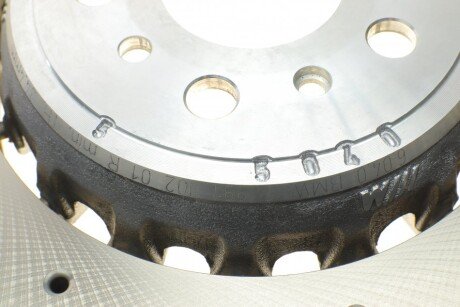 Вентильований гальмівний диск bmw 34117991102