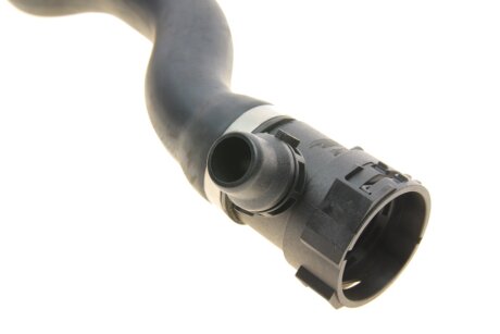 Патрубок системи охолодження bogap B4228150