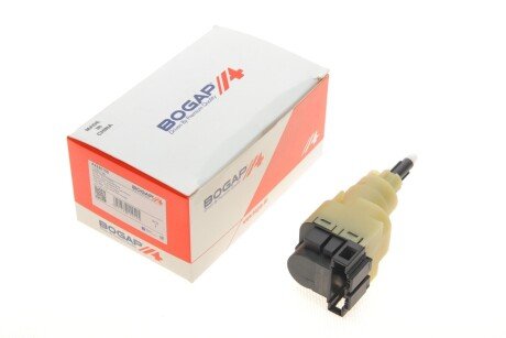 Датчик педалі зчеплення bogap A2220100 на Фольксваген Гольф 4