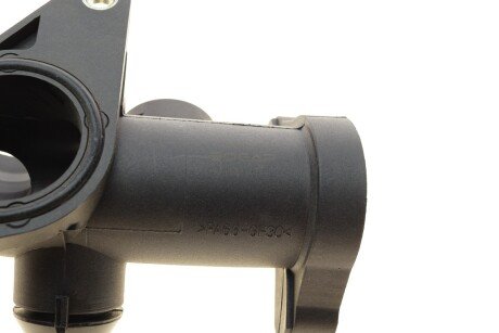 Фланець системи охолодження bogap A4252138