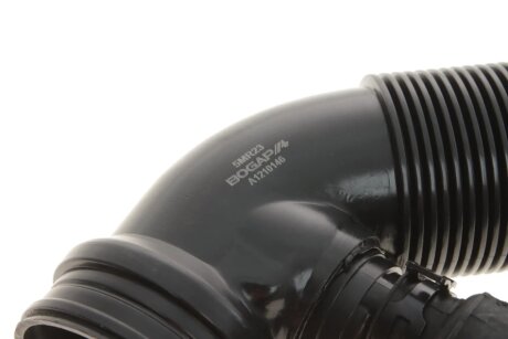 Патрубок інтеркулера (турбіни) bogap A1210146