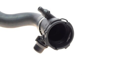 Патрубок системи охолодження bogap B4228111