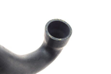 Патрубок системи охолодження bogap B4228346