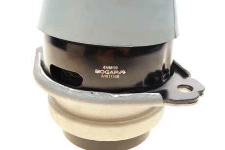 Подушка (опора) двигуна bogap A1911106