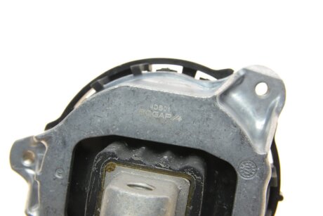 Подушка (опора) двигателя bogap B1911120