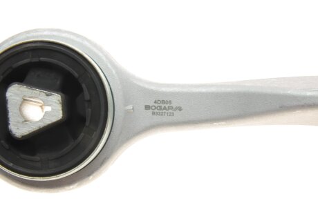 Рычаг передней подвески bogap B3327123