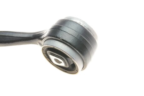 Важіль передньої підвіски bogap B3327168