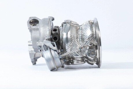 Радіатор інтеркулера borgWarner 18539880164