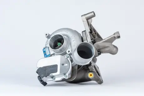 Радіатор інтеркулера BORGWARNER 53049900054