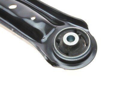 Важіль передньої підвіски borsehung B10859