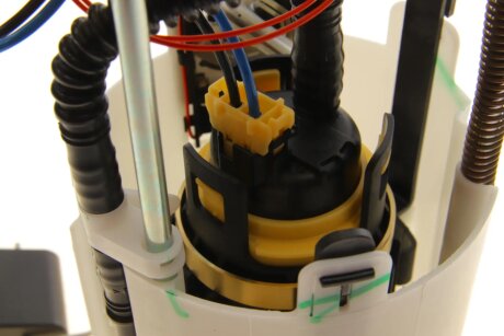 Насос топливный электрический bosch 058020341E