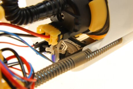 VW Электро-бензонасос (модуль) Caddy 1,4-2,0TDI 09- bosch 0986580832