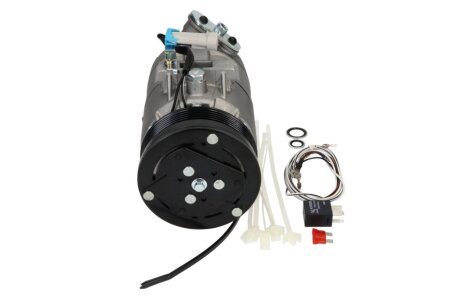 OPEL Компресор кондиціонера ASTRA G CLASSIC, CORSA C, MERIVA A 98- bosch 1986AD1025