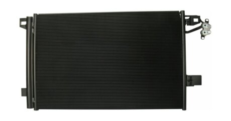 VW Радіатор кондиціонера (конденсатор) з осушувачем T5 03- bosch 1986AD2023