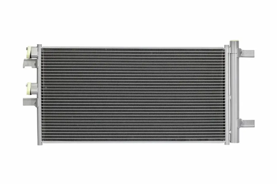 BOSCH BMW Радіатор кондиціонера (конденсатор) 2 Active Tourer (F45) 14-, X1 (F48) 20-, X2 (F39) 20-, MINI Bosch 1986AD2465 (фото 1)