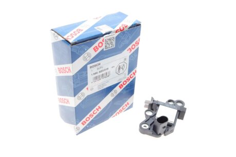 Реле-регулятор напруги генератора bosch 1986AE0018