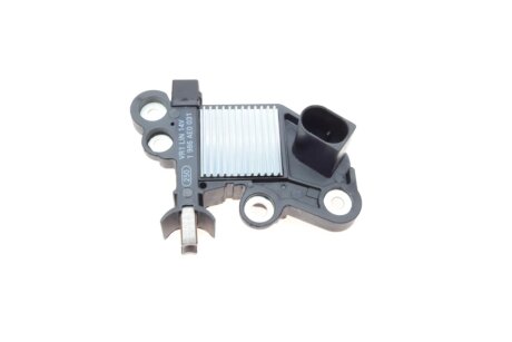 Р РµРіСѓР»СЏС‚РѕСЂ РЅР°РїСЂСѓРіРё РіРµРЅРµСЂР°С‚РѕСЂР° bosch 1986AE0031